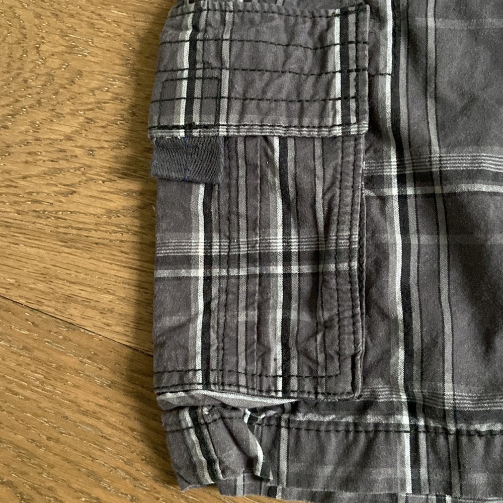 NWOT - Boy’s Generra Cargo Shorts - Picture 3 of 11